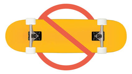 Gult skateboard med rødt forbudsskilt