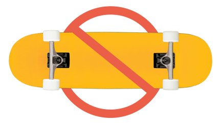 Gult skateboard med rødt forbudsskilt