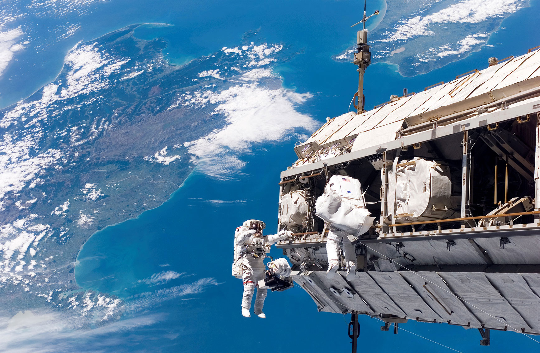 Astronauter jobber utenfor ISS